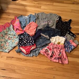 Nike Girls Blue Pink Geometric Capri Leggings